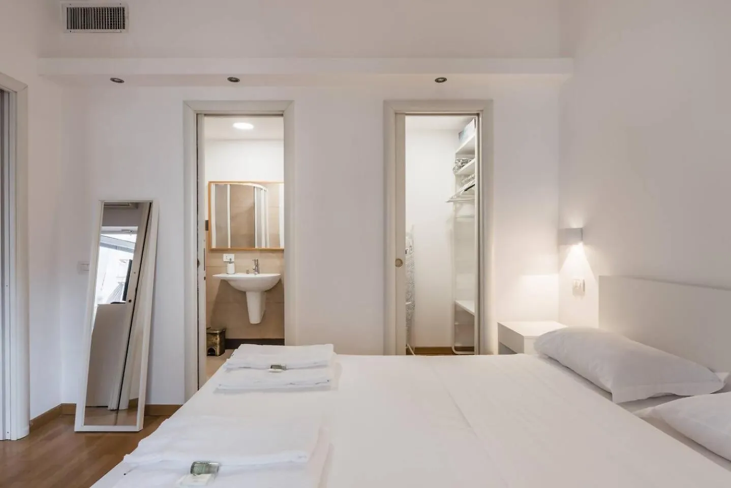Raffaella Apartment Roma 0*,